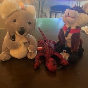 3 international Coca-Cola beanie babies